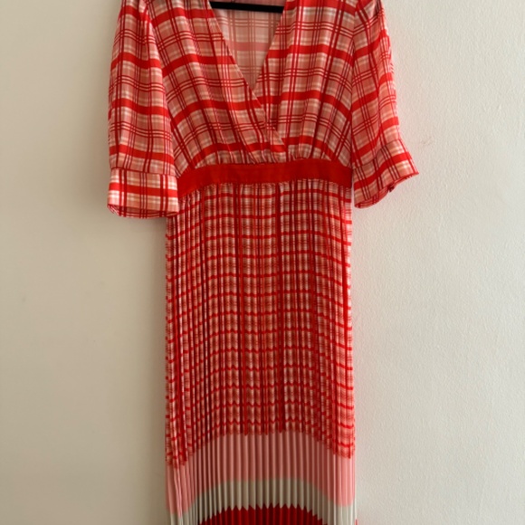 Iris and Ink pleated dress - Picture 4 of 6